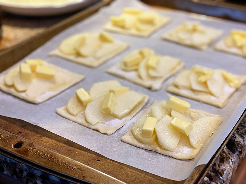 unbaked apple tart